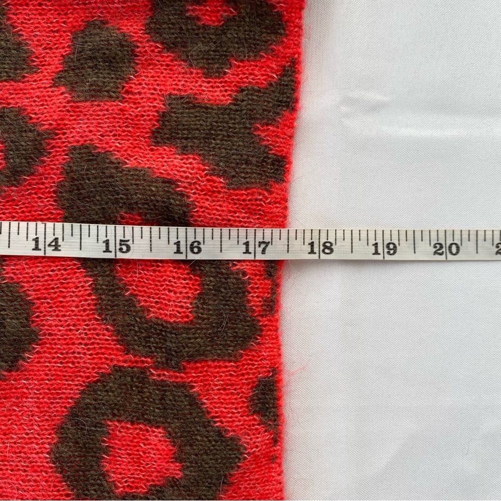 TNA x Aritzia Dayglow Pink/ Soot Animal Print Utica Cropped Sweater Size Small - Picture 16 of 16